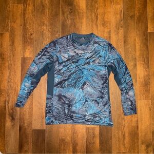 (Lot Of 2) Realtree Aspect Men's XL Reversible Fishing Shirts White & Blue